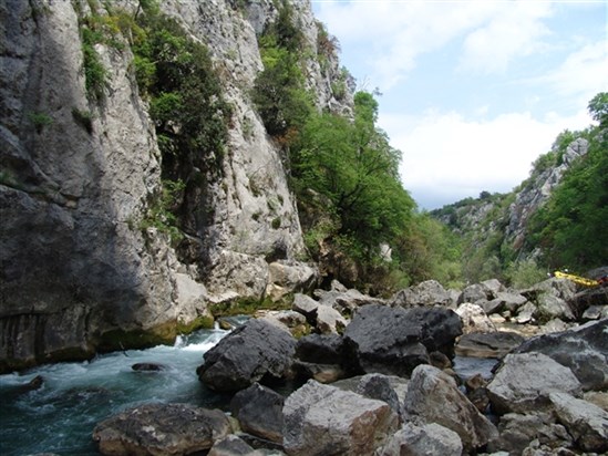 ''Extreme'' rafting Cetina River